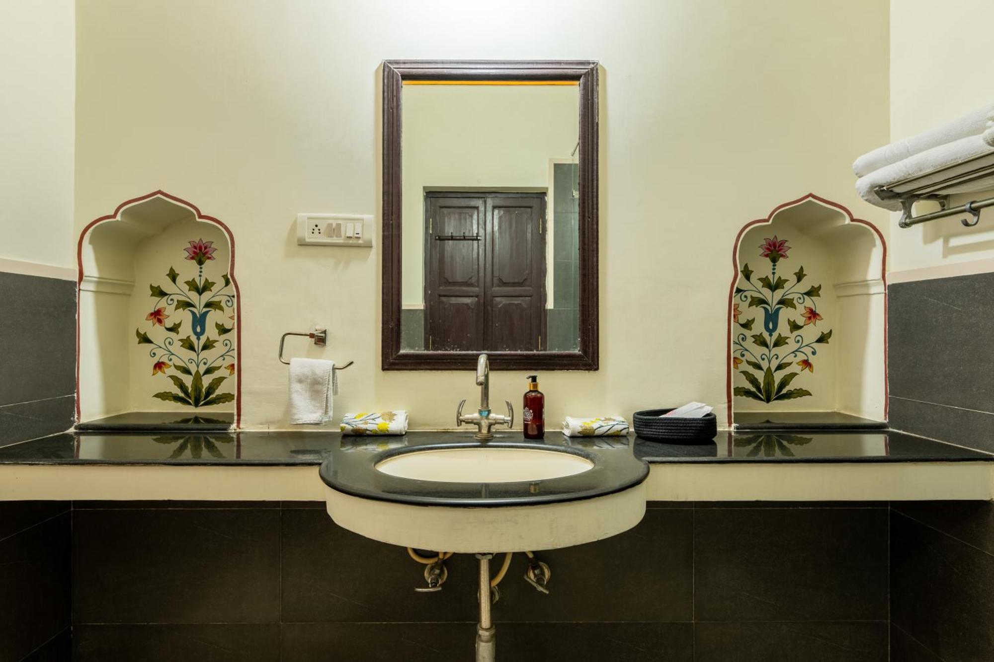 Dhulagarh Heritage Palace Hotel Near Jaipur Banskhoh Экстерьер фото